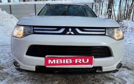 Mitsubishi Outlander III рестайлинг 3, 2012 год, 1 050 000 рублей, 7 фотография
