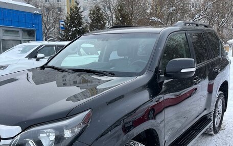 Toyota Land Cruiser Prado 150 рестайлинг 2, 2017 год, 5 000 000 рублей, 4 фотография