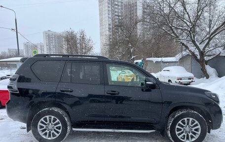 Toyota Land Cruiser Prado 150 рестайлинг 2, 2017 год, 5 000 000 рублей, 12 фотография