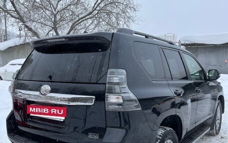 Toyota Land Cruiser Prado 150 рестайлинг 2, 2017 год, 5 000 000 рублей, 10 фотография