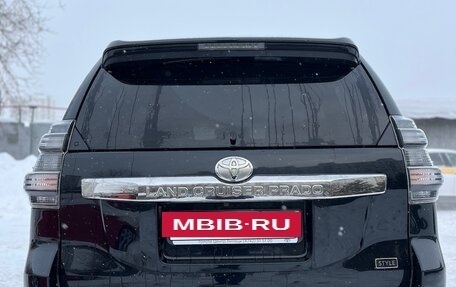 Toyota Land Cruiser Prado 150 рестайлинг 2, 2017 год, 5 000 000 рублей, 8 фотография