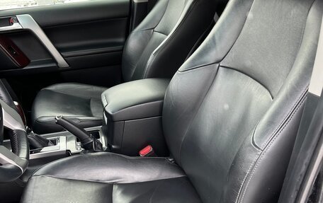 Toyota Land Cruiser Prado 150 рестайлинг 2, 2017 год, 5 000 000 рублей, 20 фотография