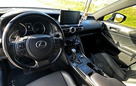 Lexus IS III, 2020 год, 3 950 000 рублей, 14 фотография