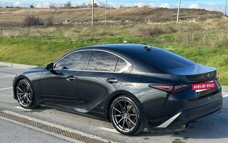 Lexus IS III, 2020 год, 3 950 000 рублей, 10 фотография