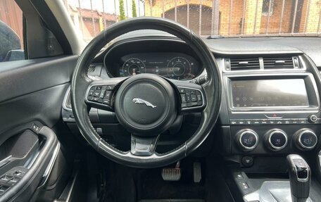 Jaguar E-Pace, 2019 год, 3 200 000 рублей, 7 фотография