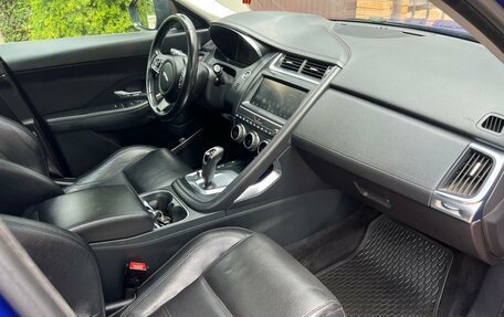 Jaguar E-Pace, 2019 год, 3 200 000 рублей, 19 фотография
