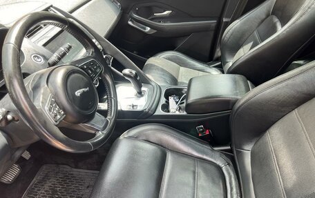 Jaguar E-Pace, 2019 год, 3 200 000 рублей, 17 фотография