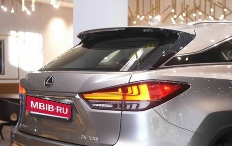 Lexus RX IV рестайлинг, 2021 год, 5 650 000 рублей, 8 фотография