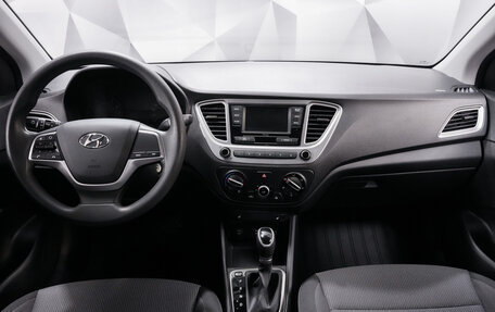 Hyundai Solaris II рестайлинг, 2021 год, 1 780 000 рублей, 11 фотография