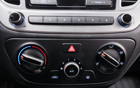 Hyundai Solaris II рестайлинг, 2021 год, 1 780 000 рублей, 18 фотография