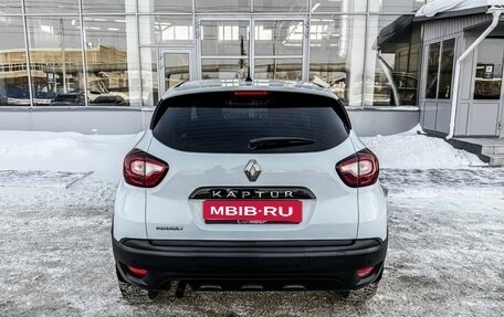 Renault Kaptur I рестайлинг, 2019 год, 1 350 000 рублей, 4 фотография
