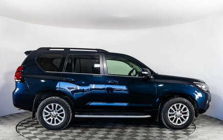 Toyota Land Cruiser Prado 150 рестайлинг 2, 2018 год, 4 499 000 рублей, 6 фотография