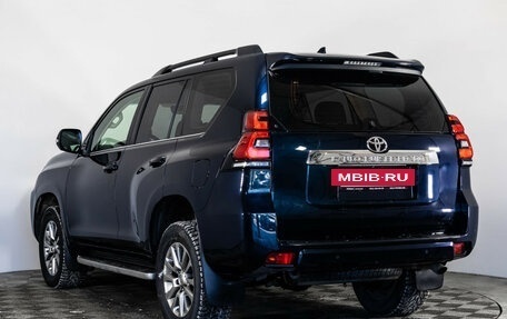 Toyota Land Cruiser Prado 150 рестайлинг 2, 2018 год, 4 499 000 рублей, 9 фотография