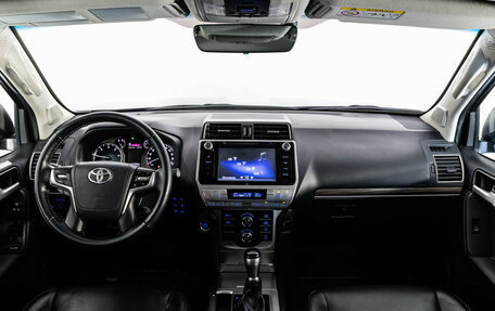 Toyota Land Cruiser Prado 150 рестайлинг 2, 2018 год, 4 499 000 рублей, 12 фотография