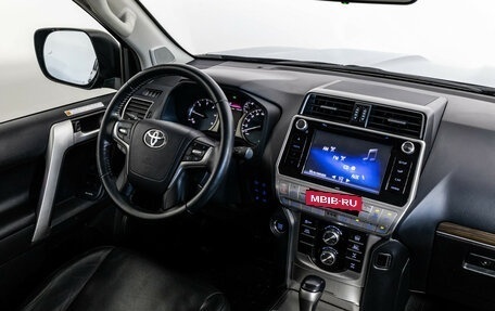 Toyota Land Cruiser Prado 150 рестайлинг 2, 2018 год, 4 499 000 рублей, 17 фотография