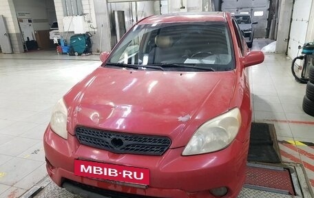 Toyota Matrix, 2004 год, 580 000 рублей, 2 фотография