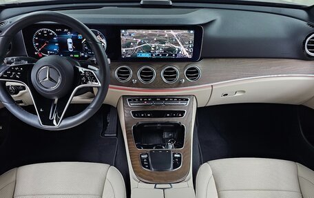 Mercedes-Benz E-Класс, 2023 год, 5 700 000 рублей, 7 фотография