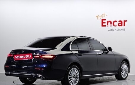 Mercedes-Benz E-Класс, 2023 год, 5 700 000 рублей, 3 фотография