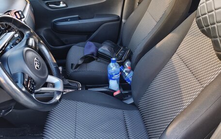 KIA Rio IV, 2018 год, 1 600 000 рублей, 9 фотография