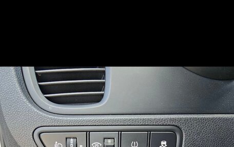 KIA Rio IV, 2018 год, 1 470 000 рублей, 10 фотография