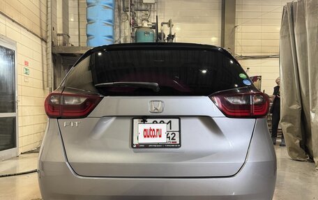 Honda Fit, 2020 год, 1 350 000 рублей, 8 фотография