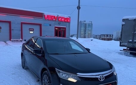 Toyota Camry, 2017 год, 2 250 000 рублей, 5 фотография