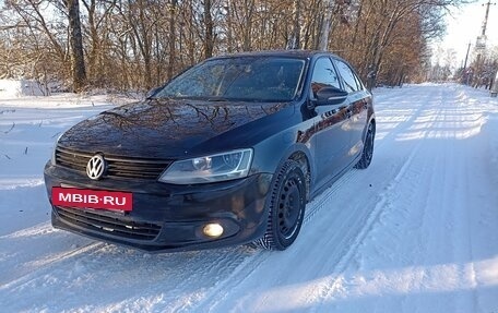 Volkswagen Jetta VI, 2014 год, 900 000 рублей, 3 фотография