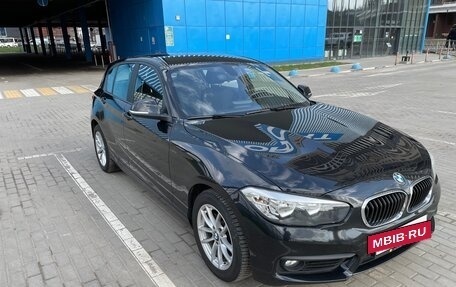 BMW 1 серия, 2018 год, 1 650 000 рублей, 3 фотография