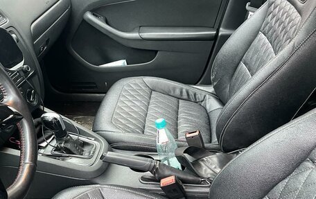 Volkswagen Jetta VI, 2015 год, 899 000 рублей, 6 фотография