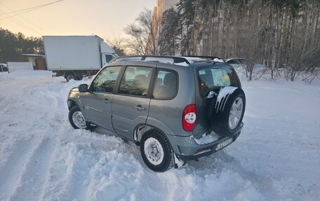 Chevrolet Niva I рестайлинг, 2013 год, 595 000 рублей, 4 фотография
