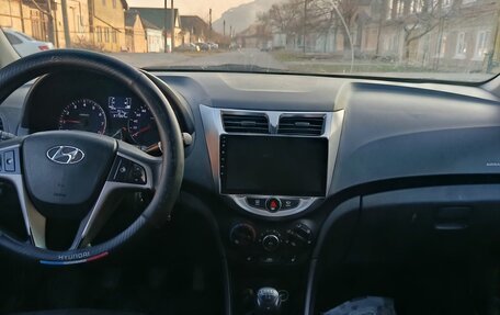 Hyundai Solaris II рестайлинг, 2014 год, 420 000 рублей, 7 фотография