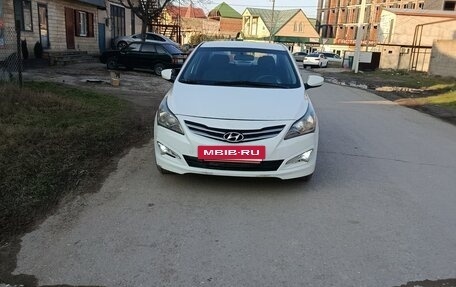 Hyundai Solaris II рестайлинг, 2014 год, 420 000 рублей, 2 фотография