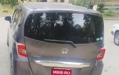 Honda Freed I, 2015 год, 1 300 000 рублей, 2 фотография