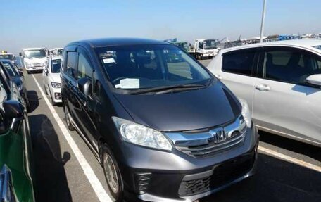 Honda Freed I, 2015 год, 1 300 000 рублей, 8 фотография