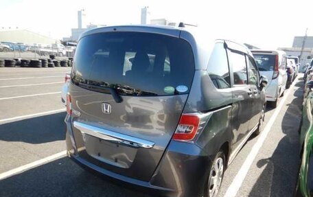 Honda Freed I, 2015 год, 1 300 000 рублей, 18 фотография