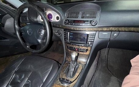 Mercedes-Benz E-Класс, 2003 год, 700 000 рублей, 8 фотография