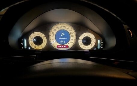 Mercedes-Benz E-Класс, 2003 год, 700 000 рублей, 11 фотография