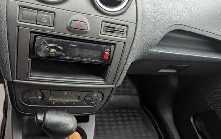 Ford Fiesta, 2006 год, 400 000 рублей, 13 фотография