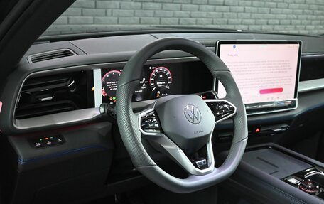 Volkswagen Teramont, 2025 год, 6 335 000 рублей, 15 фотография