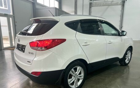 Hyundai ix35 I рестайлинг, 2012 год, 950 000 рублей, 3 фотография