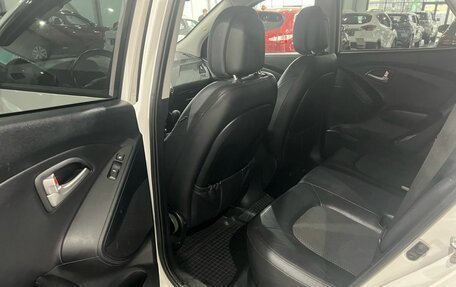 Hyundai ix35 I рестайлинг, 2012 год, 950 000 рублей, 10 фотография