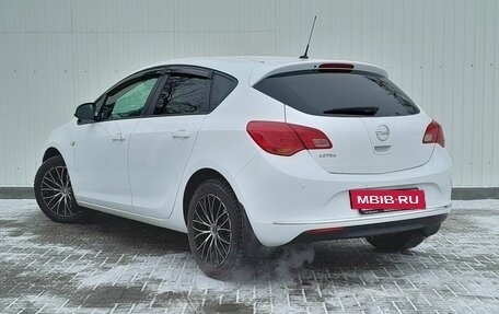 Opel Astra J, 2013 год, 799 000 рублей, 3 фотография
