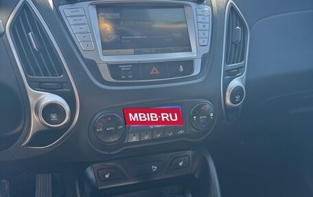 Hyundai ix35 I рестайлинг, 2013 год, 963 000 рублей, 10 фотография