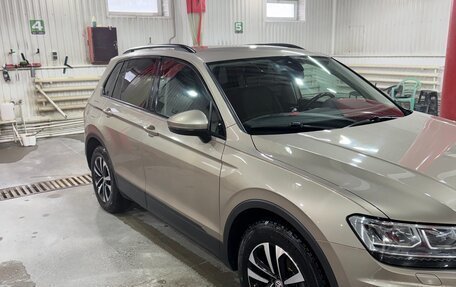 Volkswagen Tiguan II, 2020 год, 2 900 000 рублей, 3 фотография