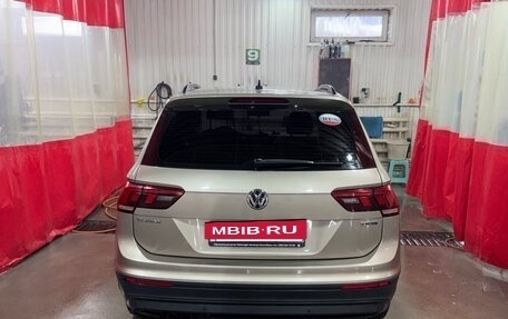 Volkswagen Tiguan II, 2020 год, 2 900 000 рублей, 4 фотография