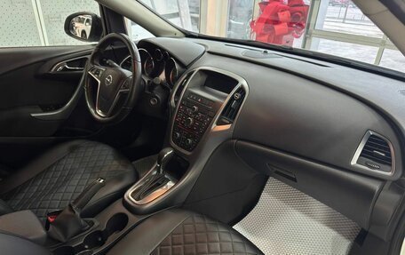 Opel Astra J, 2013 год, 949 900 рублей, 8 фотография
