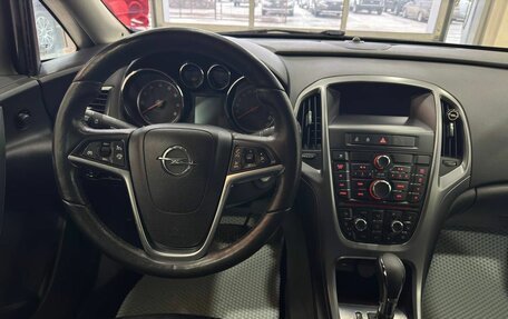 Opel Astra J, 2013 год, 949 900 рублей, 11 фотография