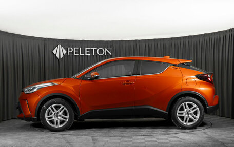 Toyota C-HR I рестайлинг, 2019 год, 2 640 000 рублей, 7 фотография