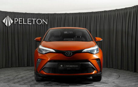 Toyota C-HR I рестайлинг, 2019 год, 2 640 000 рублей, 3 фотография