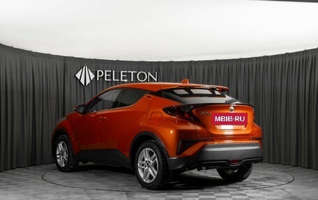 Toyota C-HR I рестайлинг, 2019 год, 2 640 000 рублей, 4 фотография